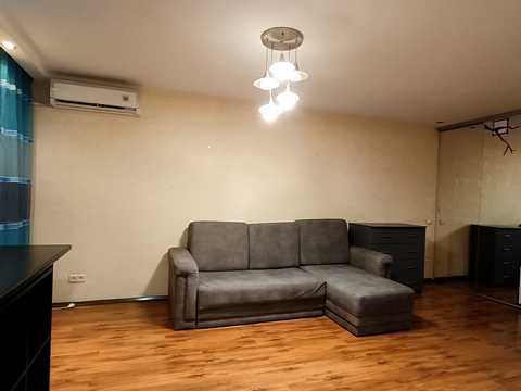 квартира за адресою Рубіновий бульв., 8