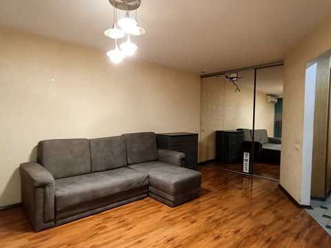 квартира за адресою Рубіновий бульв., 8