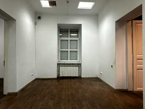 комерційна за адресою Тадеуша Костюшка вул., 4