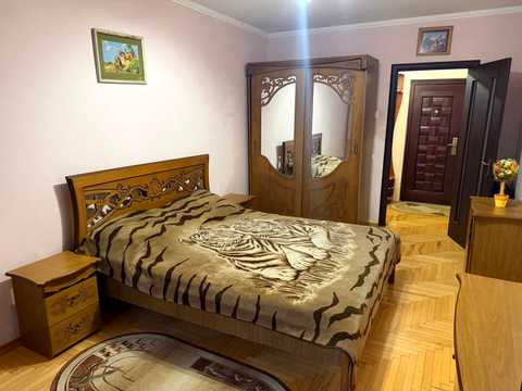 квартира за адресою Паркова вул., 6