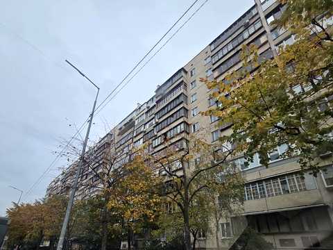 квартира за адресою Драгоманова вул., 25