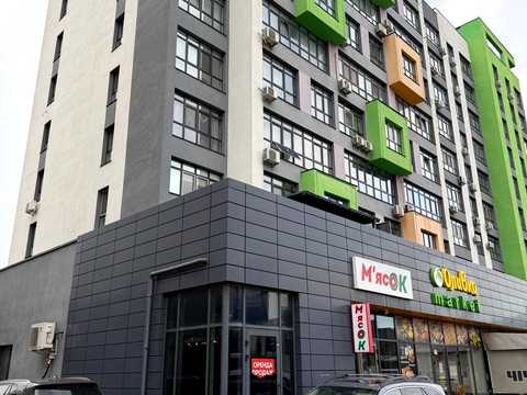коммерческая по адресу Молодёжная ул. (Піонерська), 32