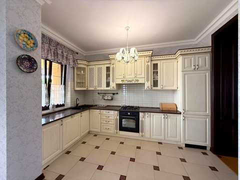 будинок за адресою с. Конопниця, Володимира Івасюка вул.