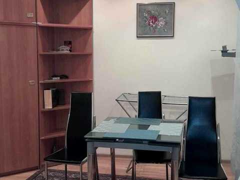 кімната за адресою Тролейбусна вул., 6