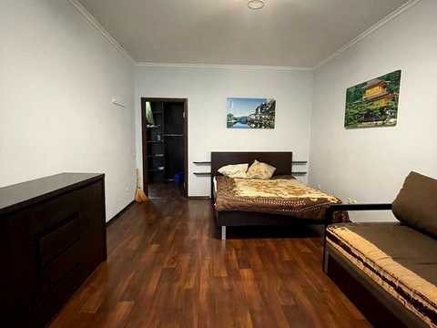 1879829746799696