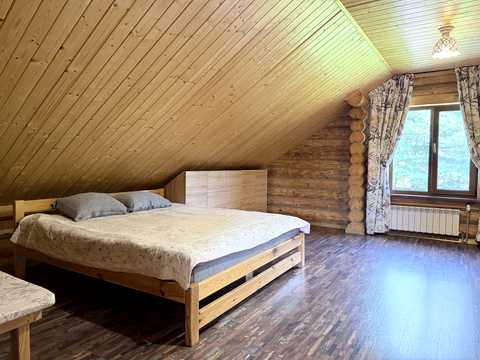 будинок за адресою с. Новосілки, Прирічна