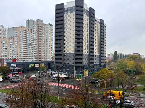 квартира за адресою Шкільна вул., (Будинок)
