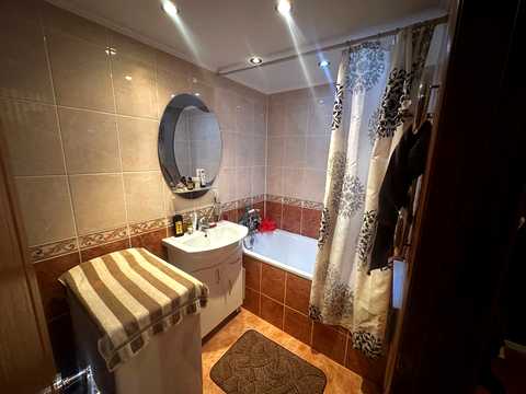 квартира за адресою Миру вул., 1