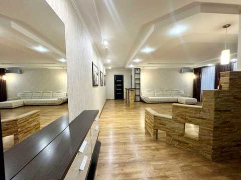 квартира за адресою Зодчих вул., 5