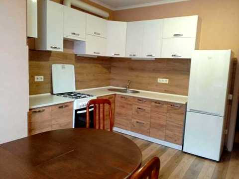 квартира за адресою с. Софіївська Борщагівка, Дорошенка вул., 10
