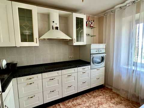 квартира за адресою Срібнокільська вул., 20
