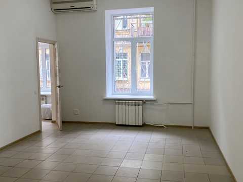 комерційна за адресою Бульварно-Кудрявська вул. (Воровського), 14