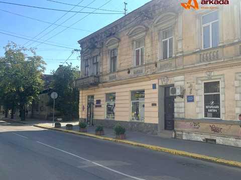 комерційна за адресою Євгена Коновальця вул., 16