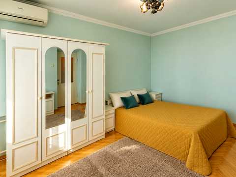 квартира по адресу Старонаводницкая ул., 4