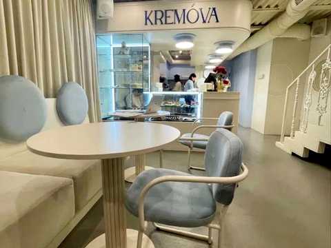 комерційна за адресою Басейна вул., 1/2