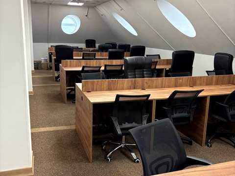 комерційна за адресою Петра Сагайдачного вул., 25-А