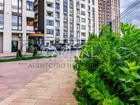 коммерческая по адресу Днепровский спуск, 18