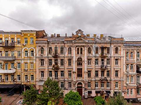 комерційна за адресою Євгена Чикаленка вул. (Пушкінська), 14