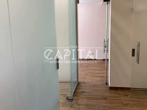 комерційна за адресою Джона Маккейна вул. (Івана Кудрі), 26