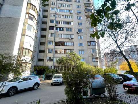 квартира за адресою Драгоманова вул., 15-А