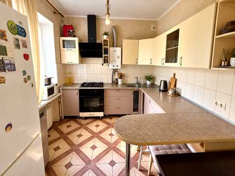 квартира по адресу Сергея Синенко ул. (Кремлевская), 11