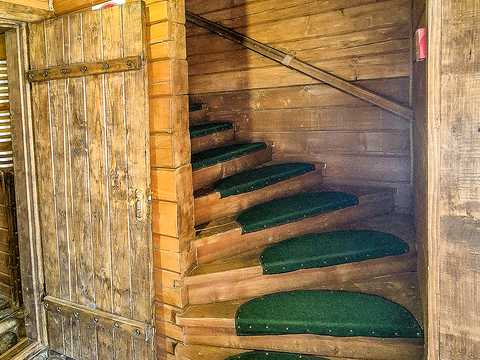 будинок за адресою с. Поляниця, урочище Подина вул.