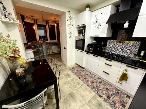 квартира за адресою Андрія Малишка вул. (Льва Толстого), 80