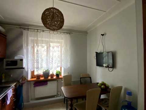 будинок за адресою Селищна вул.