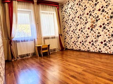 квартира за адресою Івана Франка вул., 4