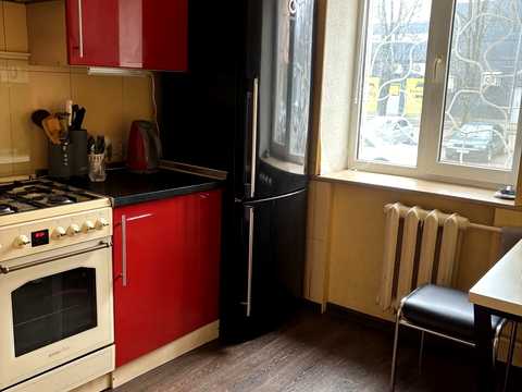 квартира за адресою Стадіонний проїзд, 4