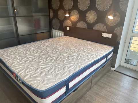 квартира за адресою Олександра Довженка вул., 2