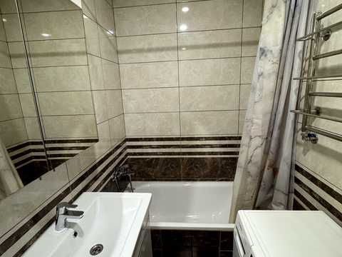 квартира за адресою Боголюбова вул., 10