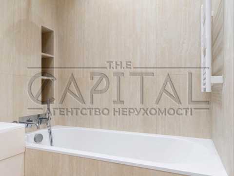 квартира за адресою Причальна вул., 8