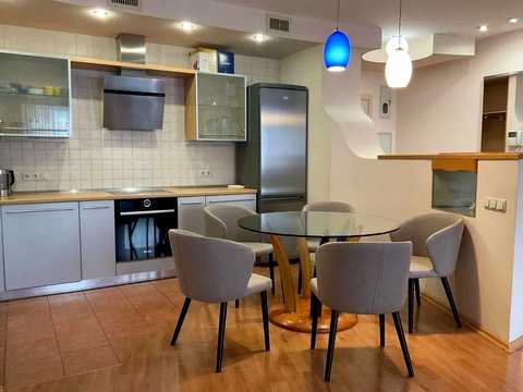 квартира за адресою Виконкомівська вул., 7