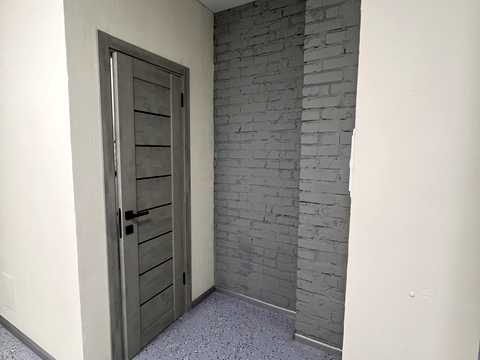 комерційна за адресою Салютна вул., 2к6