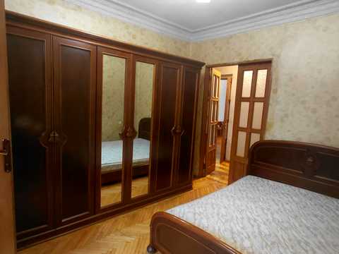 квартира за адресою Леоніда Каденюка просп. (Юрія Гагаріна), 2/35