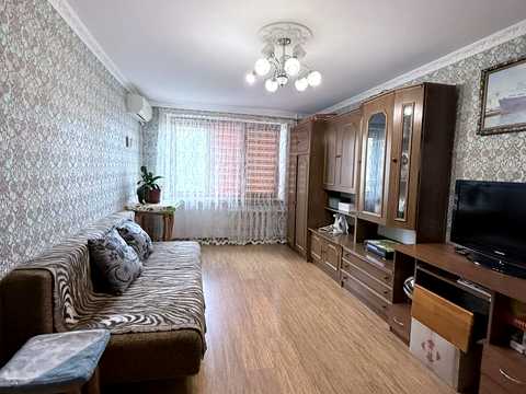 квартира за адресою Старицького вул., 12