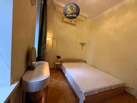 квартира за адресою Шовковична вул., 10