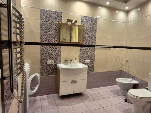квартира за адресою Королеви Єлизавети ІІ вул. (Глинки), 2