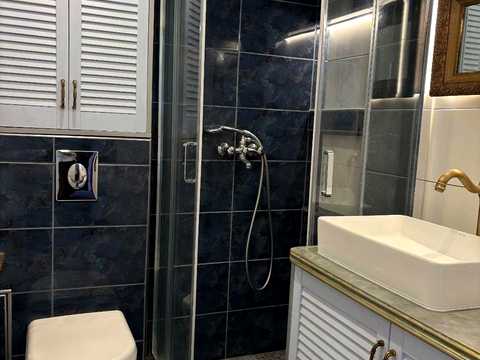 квартира за адресою В'ячеслава Чорновола вул., 5
