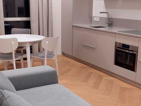 квартира за адресою Салютна вул., 2к6
