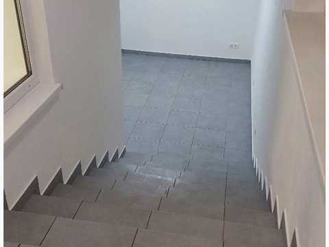 комерційна за адресою Райдужна вул., 137