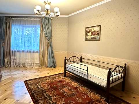квартира за адресою Героїв Майдану вул. (Гвардійська), 18а