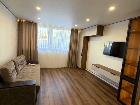 квартира за адресою Тролейбусна вул., 5А