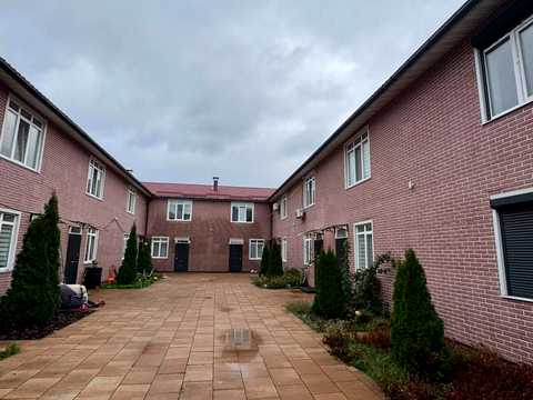 будинок за адресою с. Гатне, Берегова вул., 7
