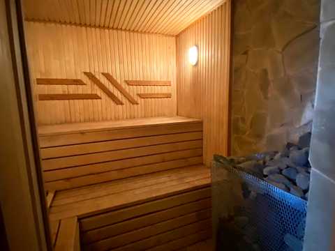 будинок за адресою с. Нова Дофінівка, радісна, 6