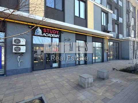 комерційна за адресою Паркова вул., 40