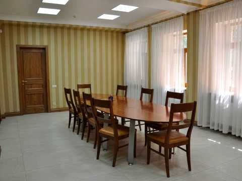 комерційна за адресою Жилянська вул., 72а