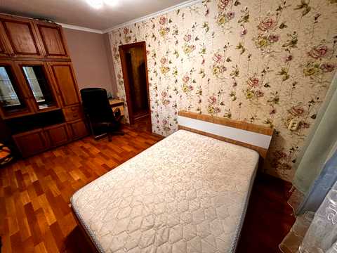 квартира за адресою Дніпро, Космонавтів вул., 4