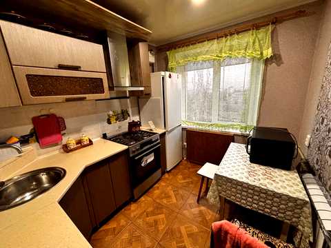 квартира за адресою Дніпро, Космонавтів вул., 4